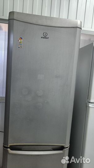 Холодильник indesit