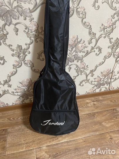 Акустическая гитара