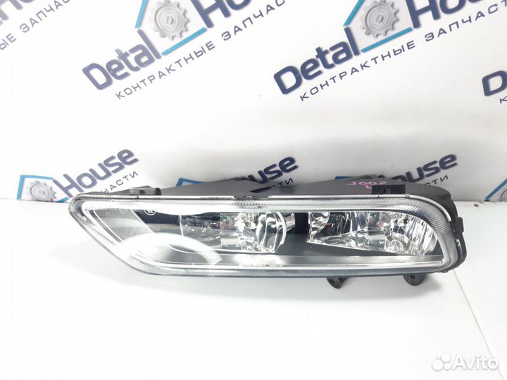 Фара противотуманная левая Volkswagen Passat B7
