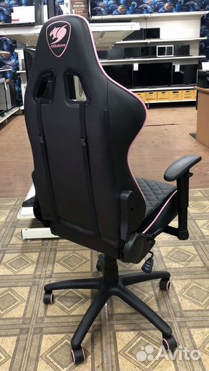 Игровое кресло CouGar с механизмом качания