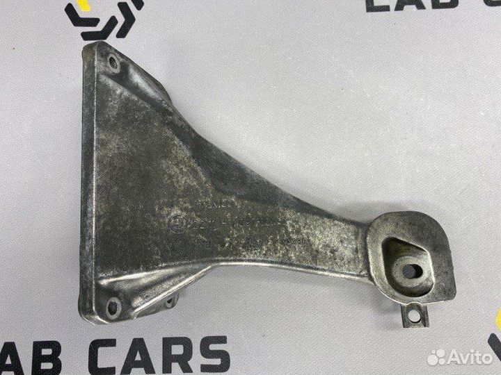 Кронштейн опоры двигателя правый Bmw Х5 E53