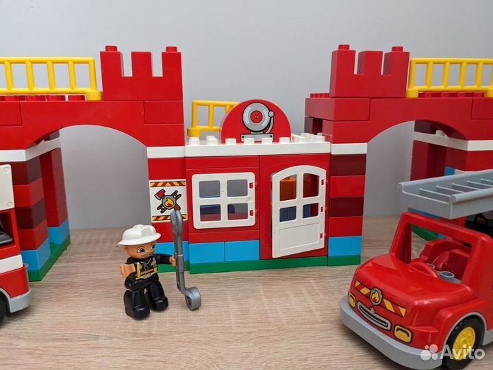 Lego duplo 10593 пожарная станция. Оригинал