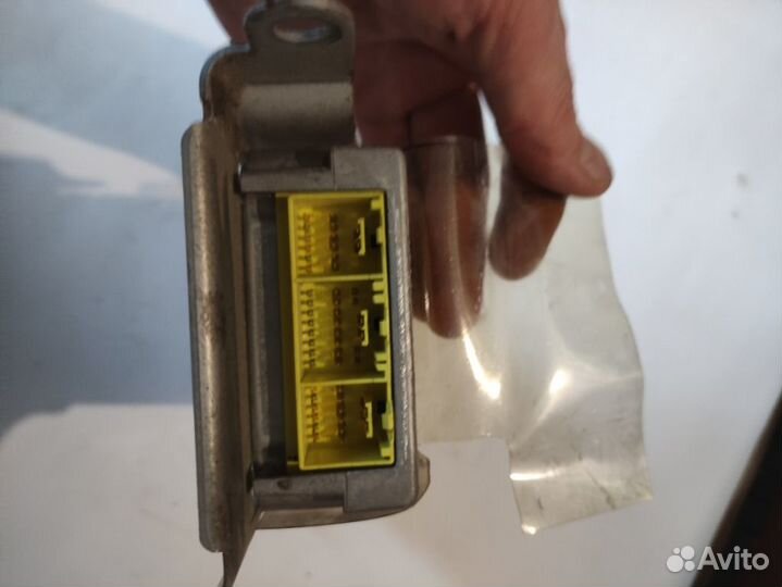 Блок управления абс Субару Легаси 94-98 г.в