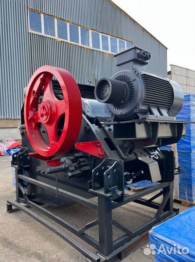 Щековая дробилка с96