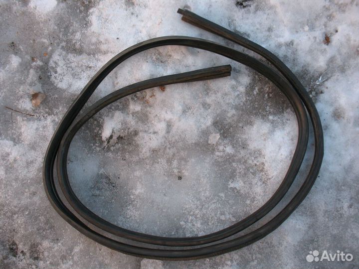 Уплотнитель багажника Ford Fusion