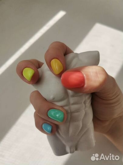 Маникюр и педикюр с покрытием гель лак