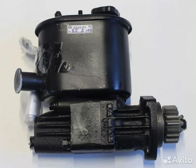 Насос гур камаз 6520 (штуцер наружная резьба)