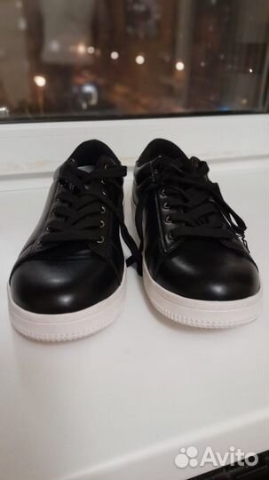 Кроссовки мужские новые на 44 -44.5 р р