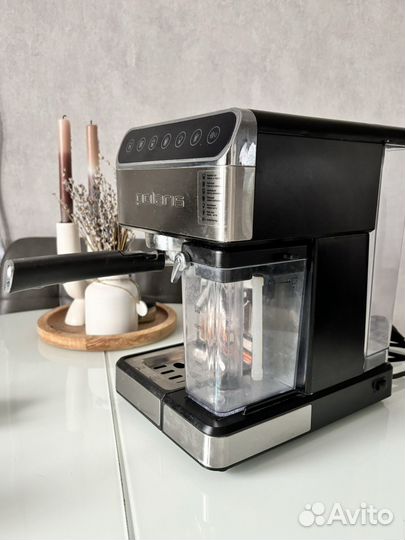 Кофемашина рожковая Polaris PCM 1535E