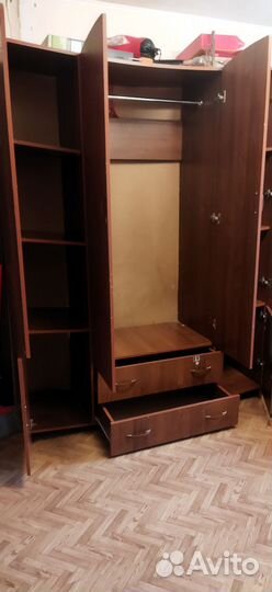 Шкаф