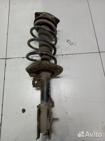 Nissan Qashqai (J10) I амортизатор передний правый