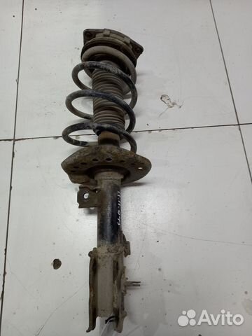 Nissan Qashqai (J10) I амортизатор передний правый