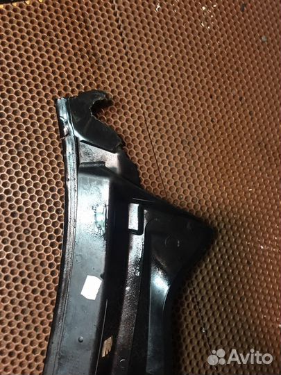 Решетка стеклоочистителя skoda octavia A4 1U