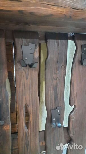 Вешалка брошированное дерево под заказ