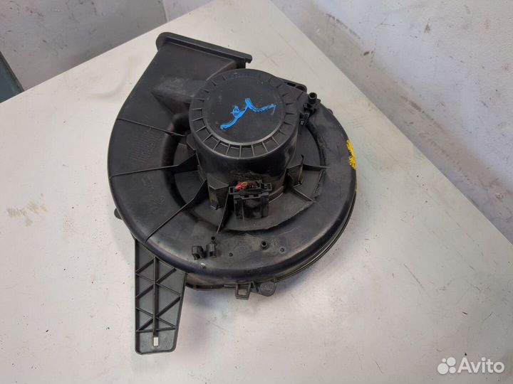 Двигатель отопителя Volkswagen Fox, 2004