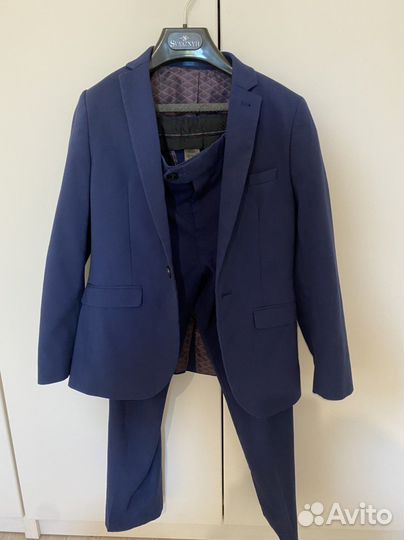 Школьный костюм для мальчика 140 синий