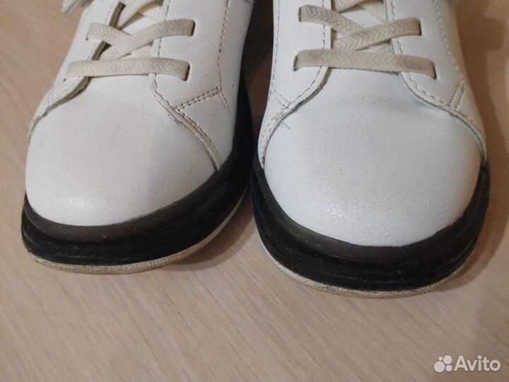 Кроссовки для девочки