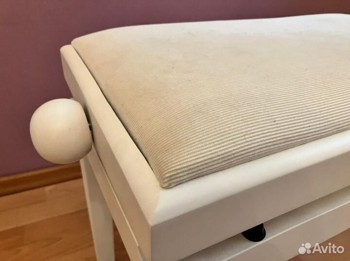 Банкетка для фортепиано