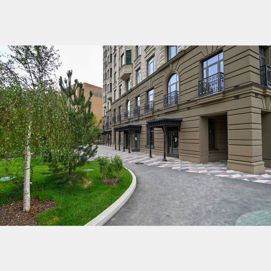 2-к. квартира, 75 м², 3/24 эт.