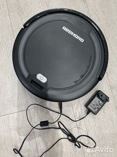 Пылесос-робот Redmond RV-R350