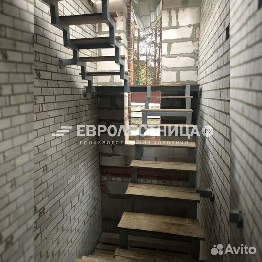 Лестница / лестница металлическая