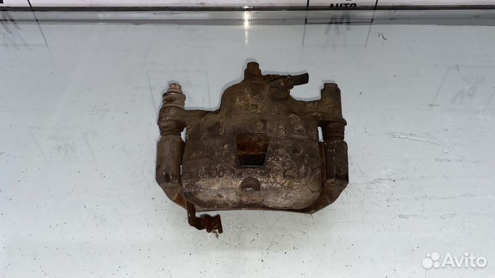 Суппорт передний левый Hyundai Sonata EF