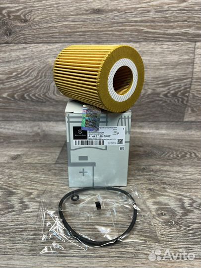 Фильтр масляный Mercedes-Benz, A 642 180 00 09