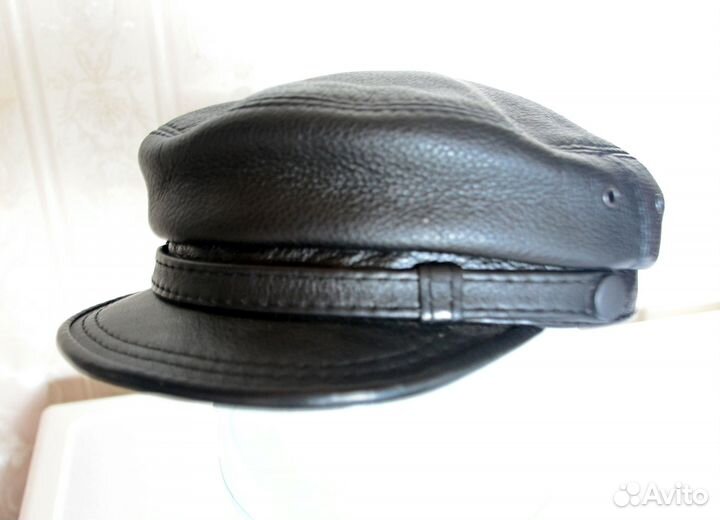 Мужская кожаная кепка