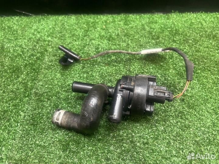 Дополнительная помпа Mercedes S W221