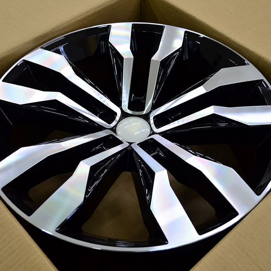 Диски на VW tiguan Extreme Wheels VWL079 9x20/5x112 D66.6 ET33 BKF литой
