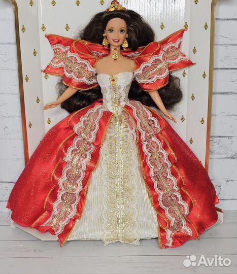 Happy Holiday Barbie, 1997