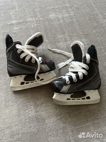 Хоккейные коньки Bauer vapor y7R