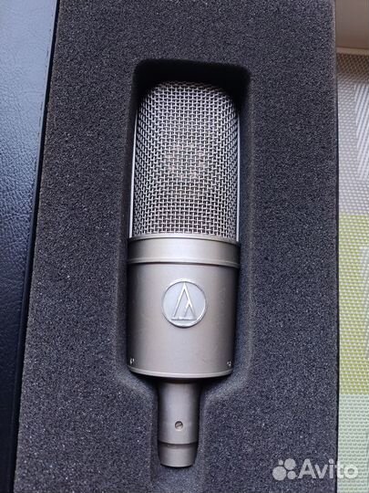 Студийный микрофон Audio-Technica AT 4047/SV