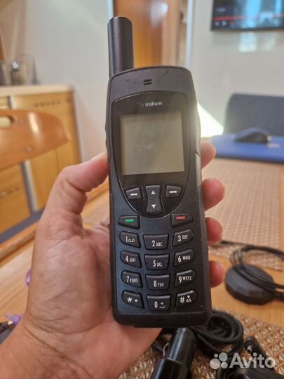 Спутниковый телефон iridium 9555