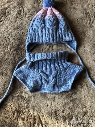 Шапка детская и манишка