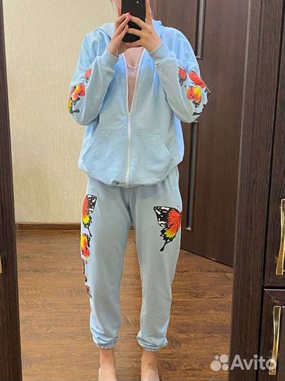 Костюм спортивный