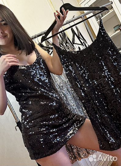 Черное платье с пайетками женское