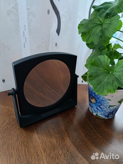 Зеркало косметическое с увеличением Аrtistry Amway