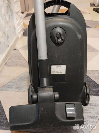 Пылесос samsung 1400W