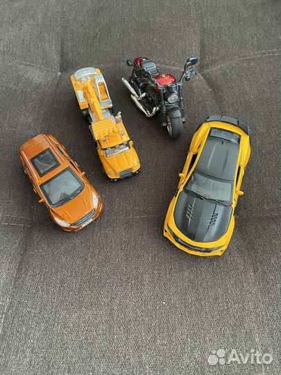 Набор машинок, мотоцикл и джип с пультом