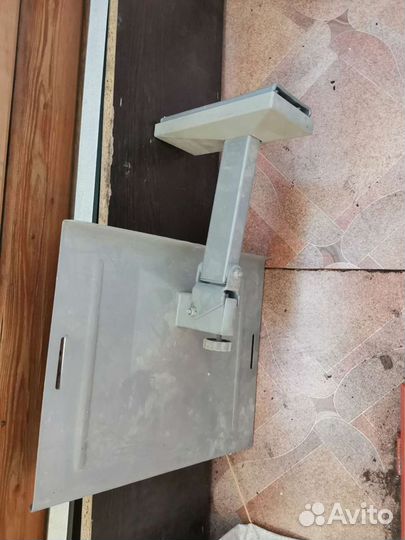 Подставка для телевизора на стену