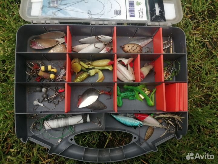 Блесна, поплавки, рыболовные снасти