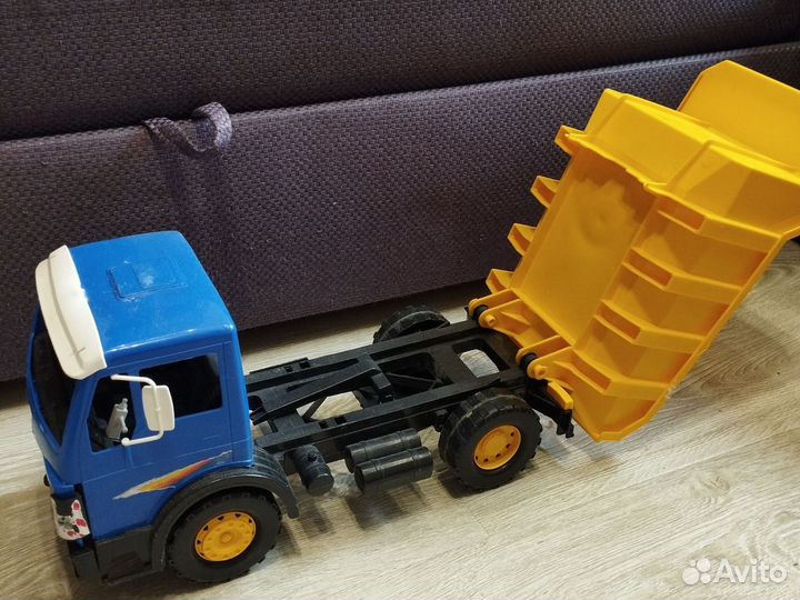 Игрушка машина грузовик