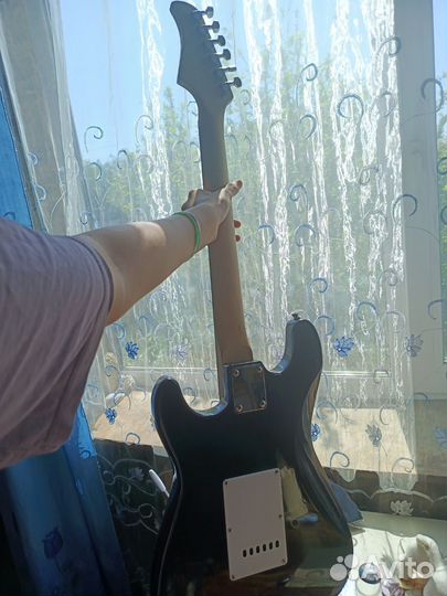 Электрогитара с комбиком б/у