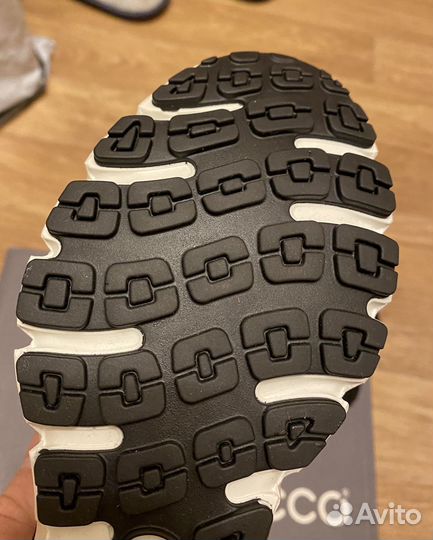 Кроссовки кожаные Ecco Multi-Vent раз42 новые