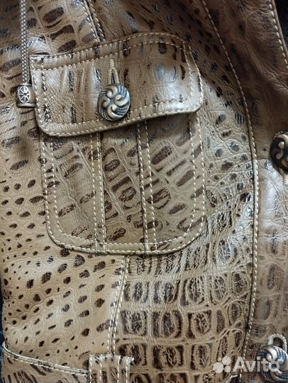 Дубленка натуральная женская с капюшоном