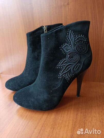 Ботильоны новые натуральная кожа велюр 38