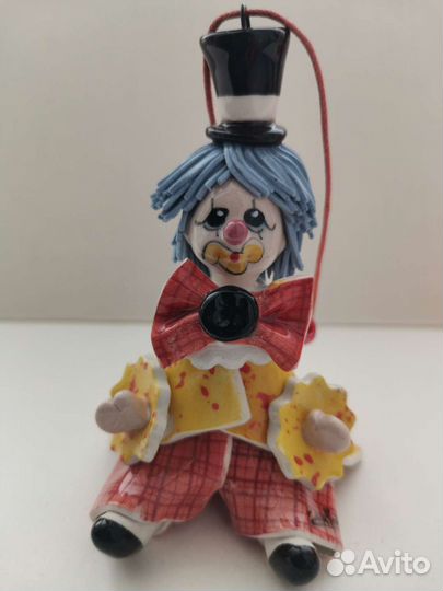 Фарфоровая статуэтка