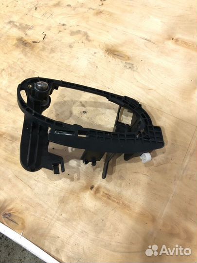 Личинка замка двери Bmw 7 E66 N62B48 2005