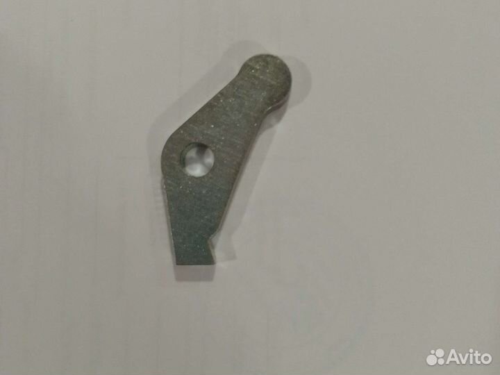 Собачка язычок ручника Волга